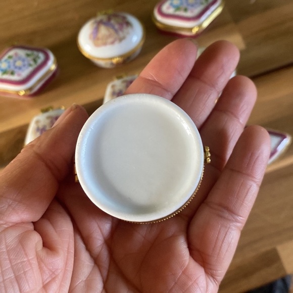 Pick 1 out of 9 Mini Ring/jewelry box - Picture 11 of 11